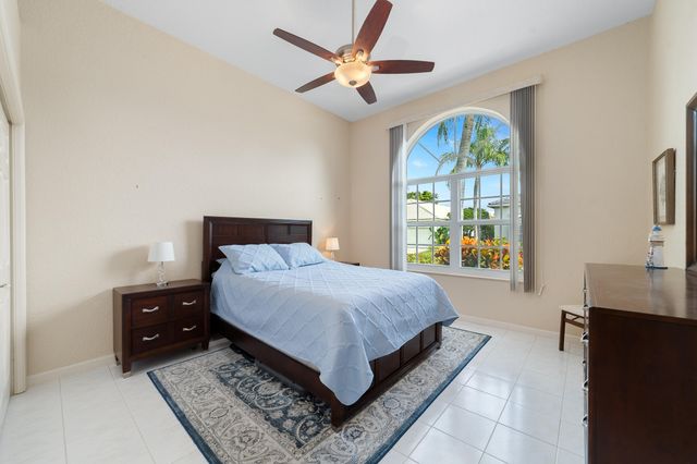 11905 Fountainside Circle, Boynton Beach, FL 33437