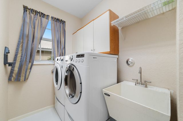 11905 Fountainside Circle, Boynton Beach, FL 33437