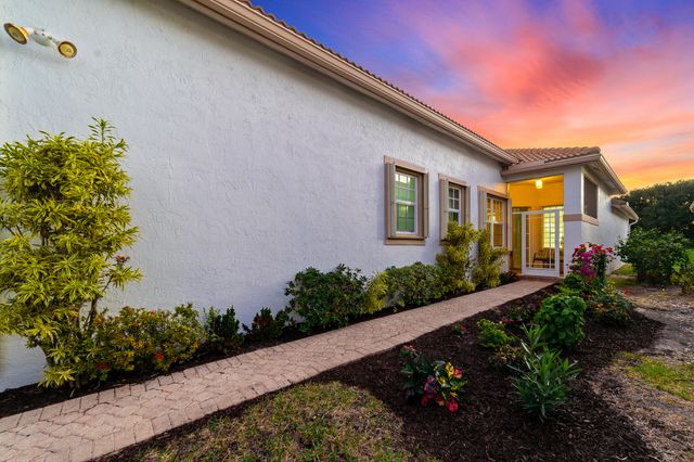 11905 Fountainside Circle, Boynton Beach, FL 33437