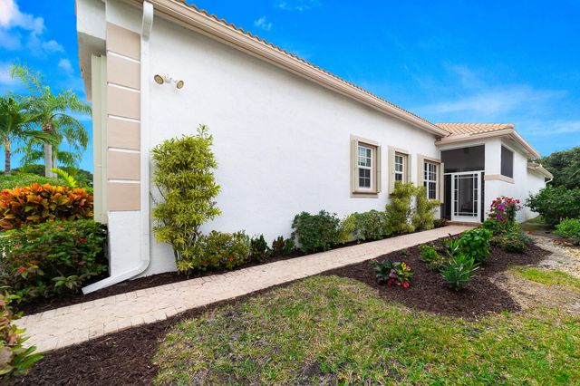 11905 Fountainside Circle, Boynton Beach, FL 33437