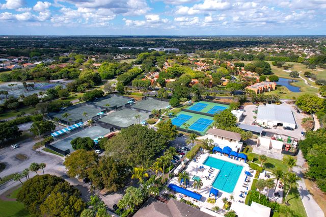 11905 Fountainside Circle, Boynton Beach, FL 33437