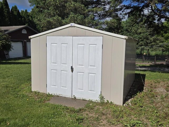 4535 HICKORY HEIGHTS AVENUE, Oshkosh, WI 54904