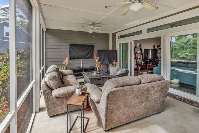 74 Winnowing Way, Pawleys Island, SC 29585