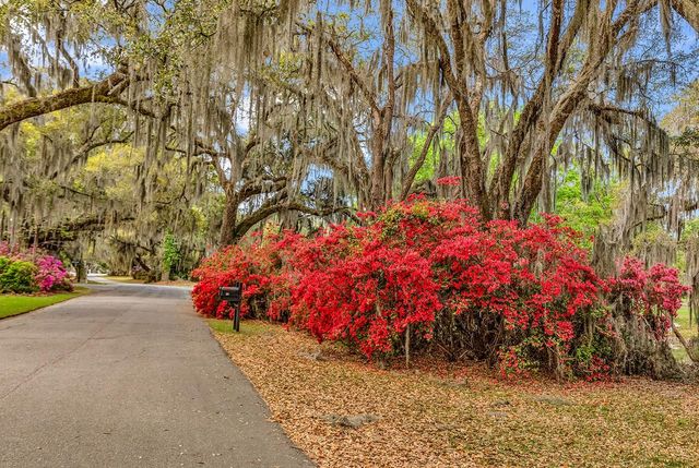 74 Winnowing Way, Pawleys Island, SC 29585