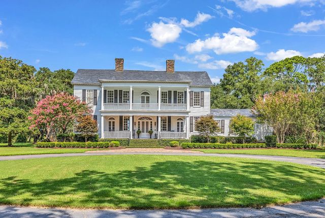 74 Winnowing Way, Pawleys Island, SC 29585