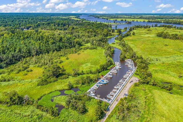 74 Winnowing Way, Pawleys Island, SC 29585