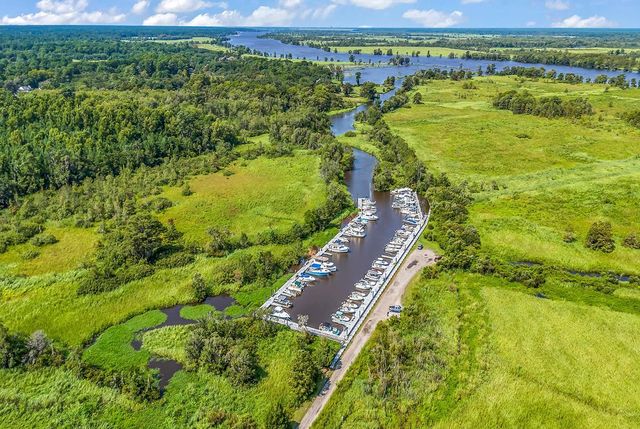 74 Winnowing Way, Pawleys Island, SC 29585