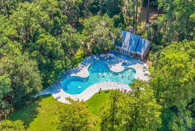 74 Winnowing Way, Pawleys Island, SC 29585