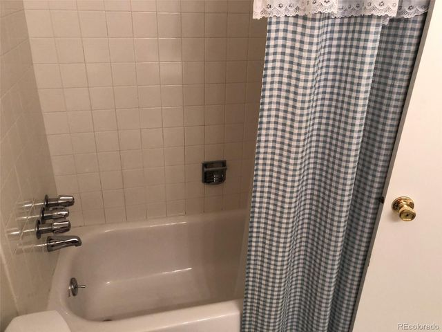 7865 W 80th Circle, Arvada, CO 80005