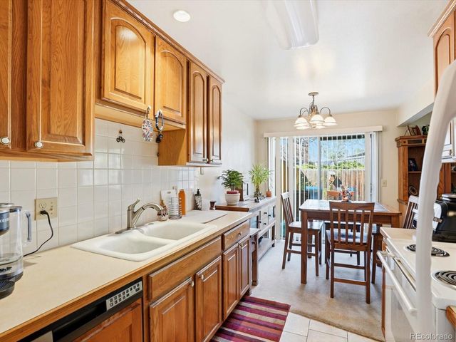 7865 W 80th Circle, Arvada, CO 80005