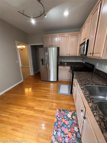 41628 Mitchell Road, Novi, MI 48377
