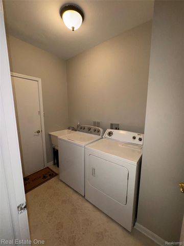 41628 Mitchell Road, Novi, MI 48377