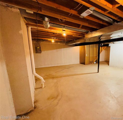 41628 Mitchell Road, Novi, MI 48377