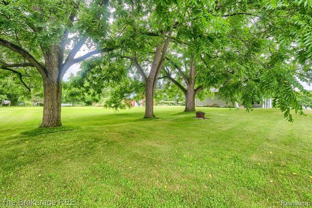 11484 Lapeer Road, Davison, MI 48423