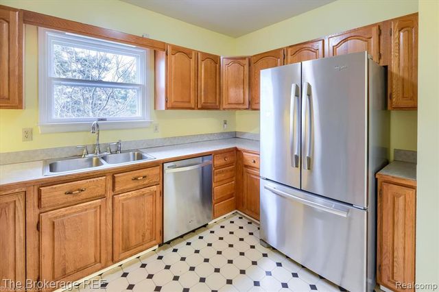 11484 Lapeer Road, Davison, MI 48423