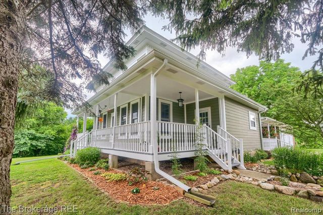 11484 Lapeer Road, Davison, MI 48423