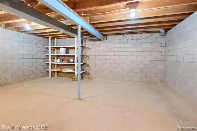 11484 Lapeer Road, Davison, MI 48423