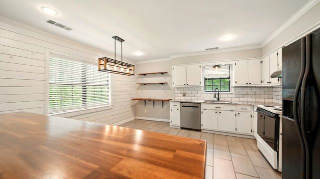 979 RAY BLUFF RD, Millington, TN 38053