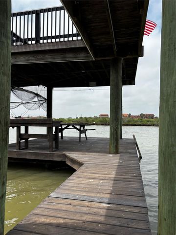 347 Bonito Lane, Surfside Beach, TX 77541