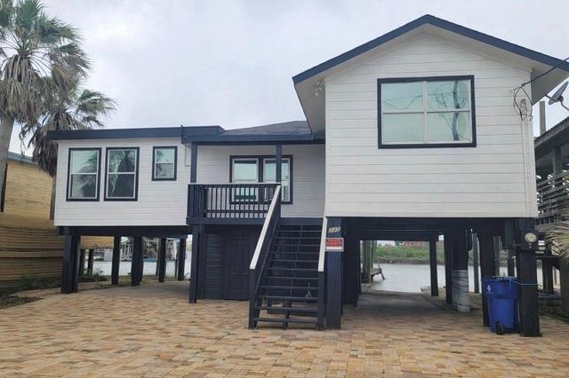 347 Bonito Lane, Surfside Beach, TX 77541