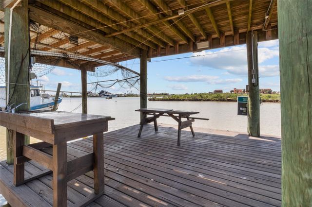 347 Bonito Lane, Surfside Beach, TX 77541