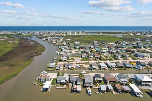 347 Bonito Lane, Surfside Beach, TX 77541