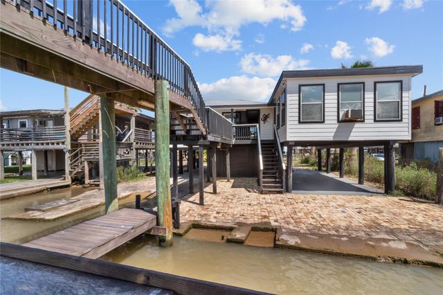 347 Bonito Lane, Surfside Beach, TX 77541