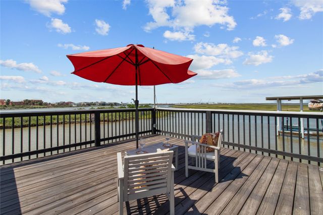 347 Bonito Lane, Surfside Beach, TX 77541