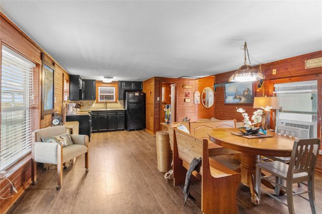 347 Bonito Lane, Surfside Beach, TX 77541