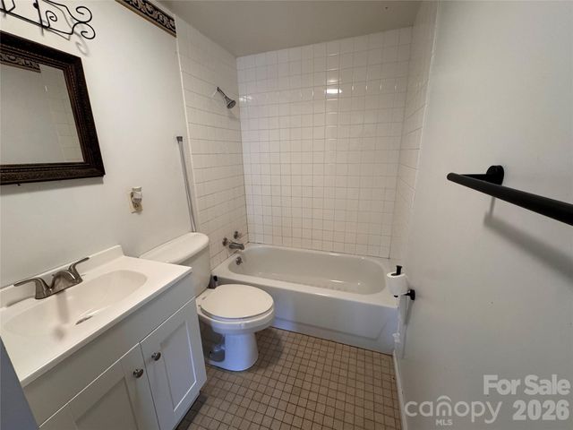 9 Alzena Road, Sylva, NC 28779