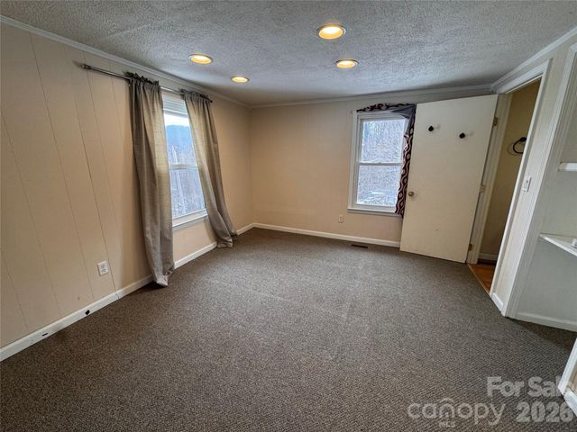 9 Alzena Road, Sylva, NC 28779