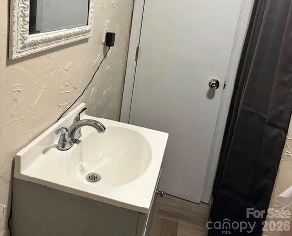 9 Alzena Road, Sylva, NC 28779