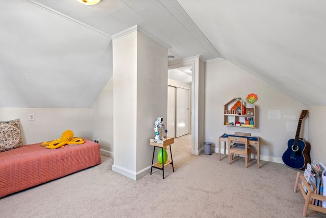 36 Oakdale Road, Wilmington, MA 01887
