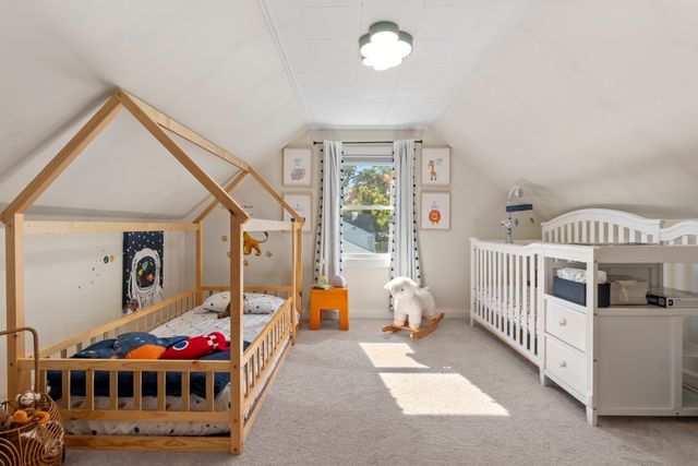 36 Oakdale Road, Wilmington, MA 01887