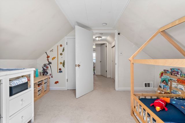 36 Oakdale Road, Wilmington, MA 01887