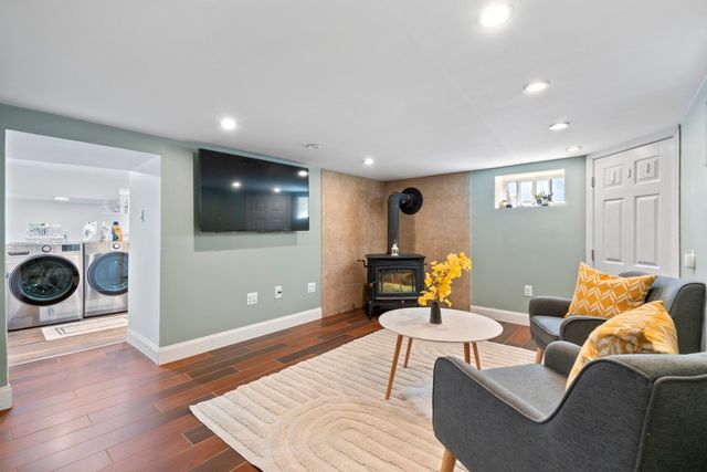 36 Oakdale Road, Wilmington, MA 01887