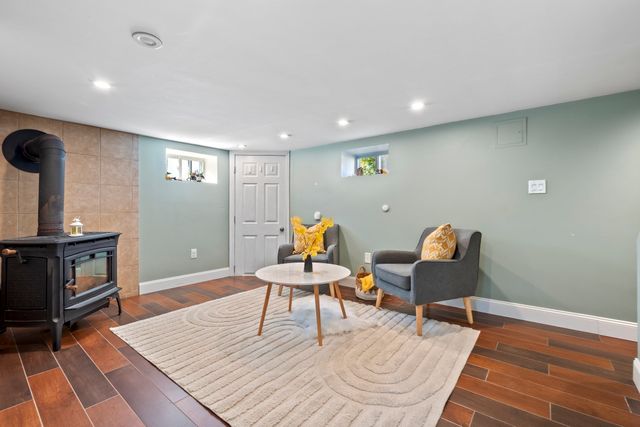 36 Oakdale Road, Wilmington, MA 01887