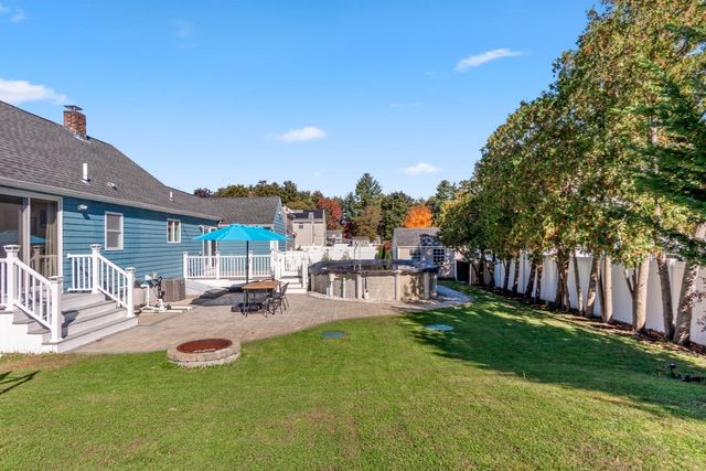 36 Oakdale Road, Wilmington, MA 01887