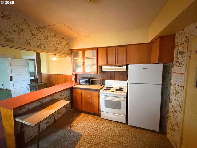 110 DRIFTWOOD Ave, Garibaldi, OR 97118