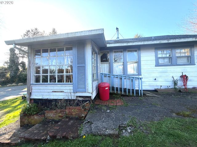 110 DRIFTWOOD Ave, Garibaldi, OR 97118