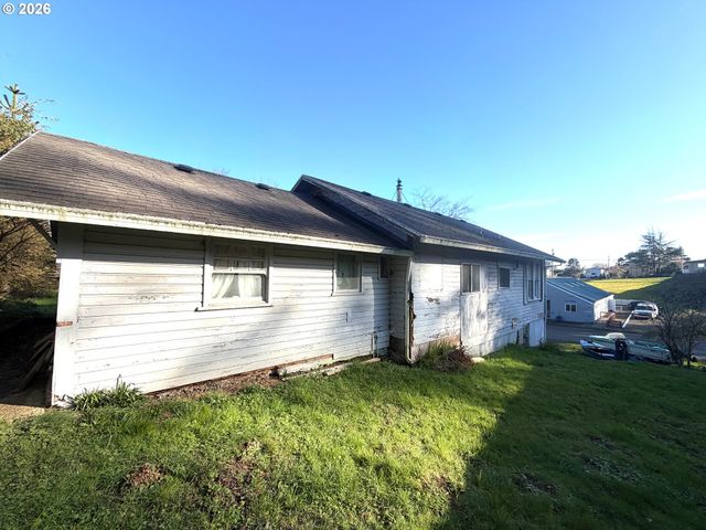 110 DRIFTWOOD Ave, Garibaldi, OR 97118
