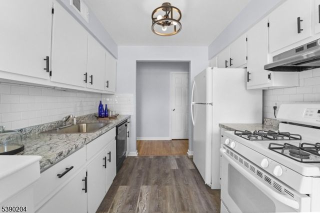 1300 Rock Ave Bldg C Unit 4 4, North Plainfield Boro, NJ 07060