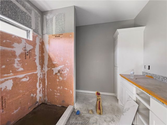 1010 West Ninth Street, Hearne, TX 77859