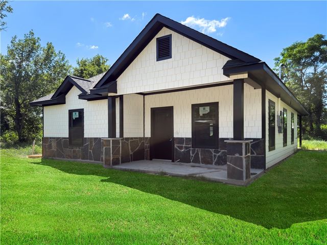 1010 West Ninth Street, Hearne, TX 77859