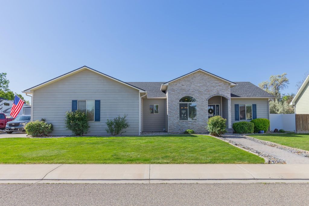 2867 Vista Mar Drive, Grand Junction, CO 81503