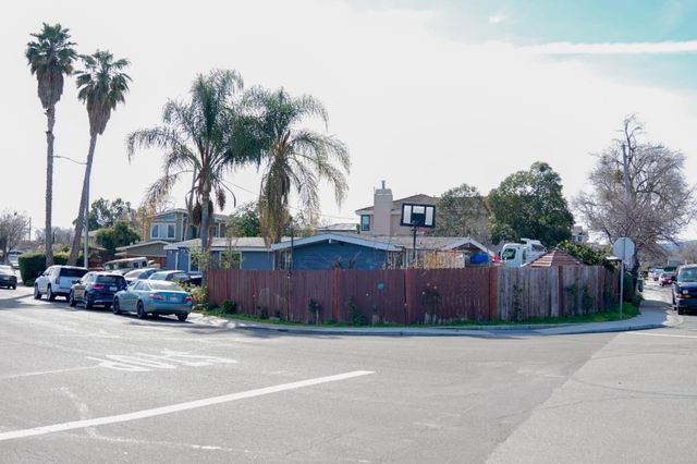 18940 Loree Avenue, Cupertino, CA 95014