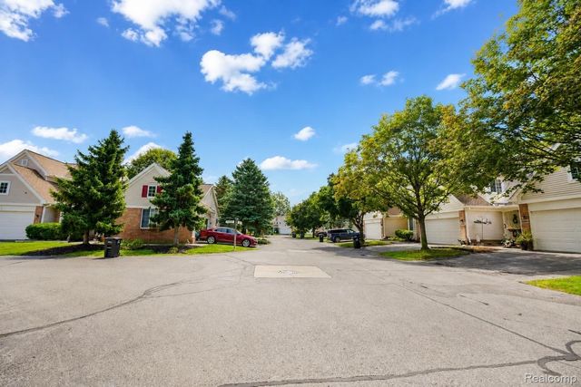 6355 Sheppard Drive 92, Westland, MI 48185