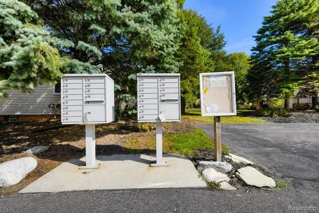 6355 Sheppard Drive 92, Westland, MI 48185
