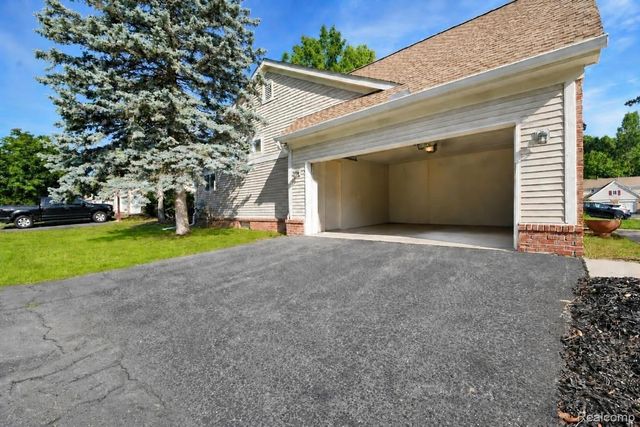 6355 Sheppard Drive 92, Westland, MI 48185