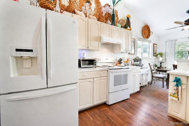 6355 Sheppard Drive 92, Westland, MI 48185
